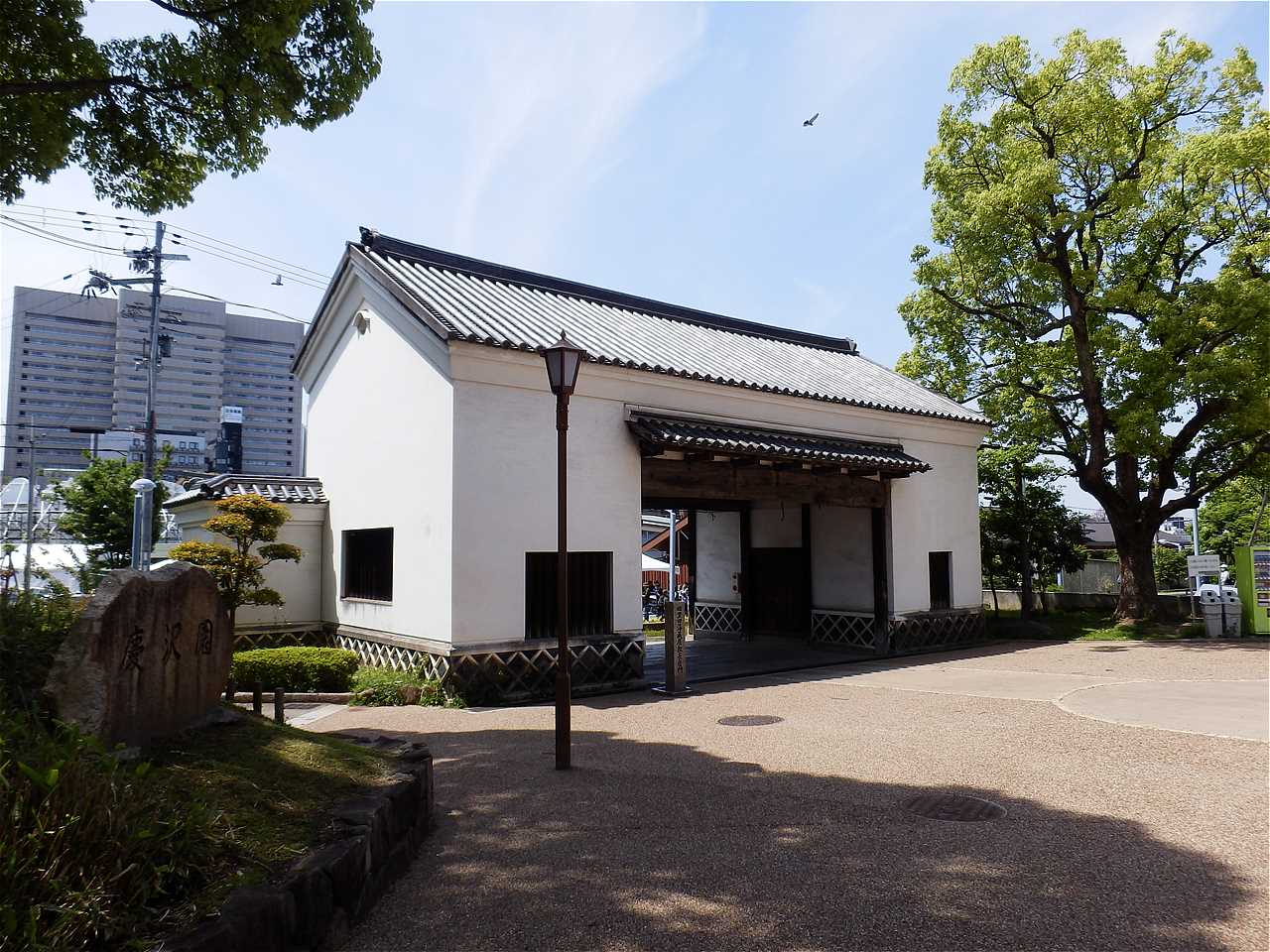 旧黒田藩蔵屋敷長屋門